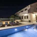 Poolhouse Domus * ソリン