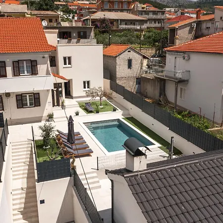 Poolhouse Domus * Σολίν