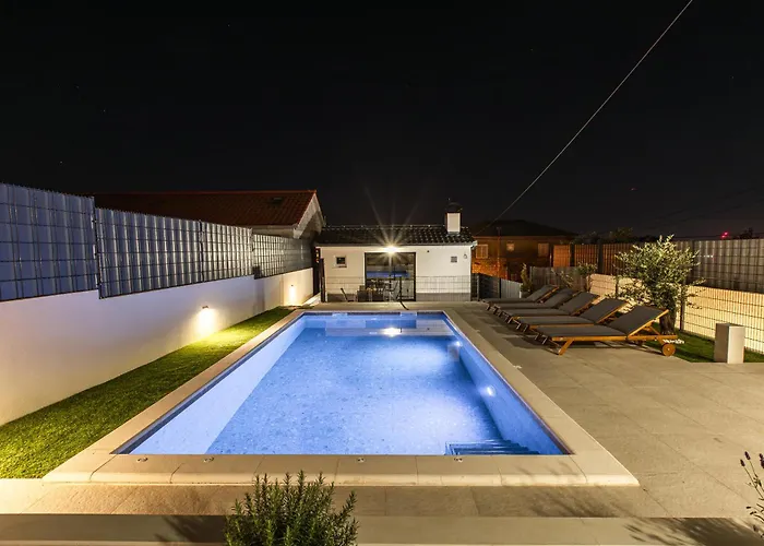 Semesterbostad Poolhouse Domus Solin